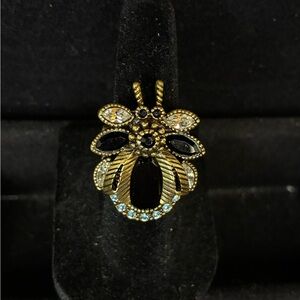 Unique Heidi Daus Black and Gold Bee Ring Swarovski Crystals sz 4.5